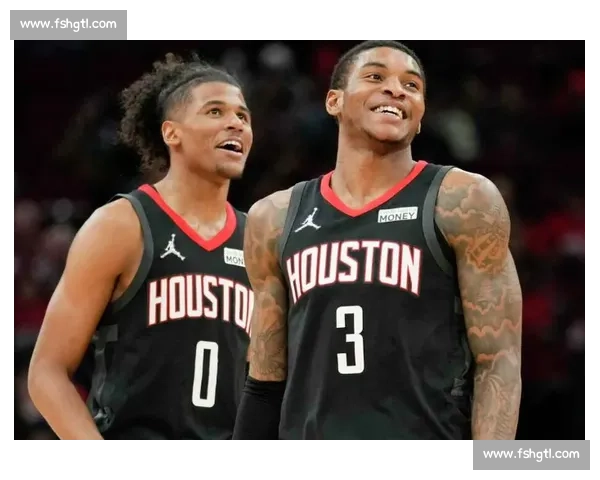 阿隆索执教风格揭秘：铁血治军似弗里克，迥异安切洛蒂儒雅风范